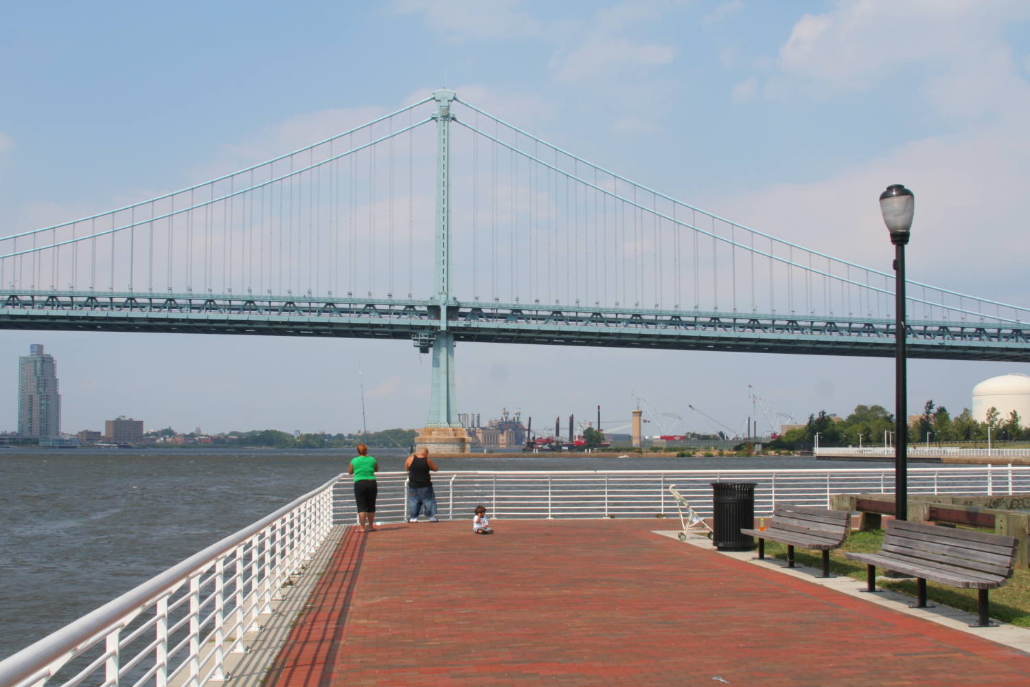 Ulysses Wiggins Waterfront Park Promenade - Circuit Trails